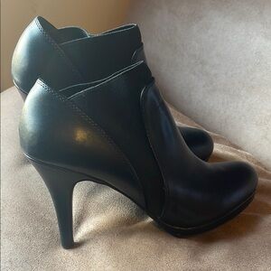 Mootsies Tootsies Black Heeled Boots